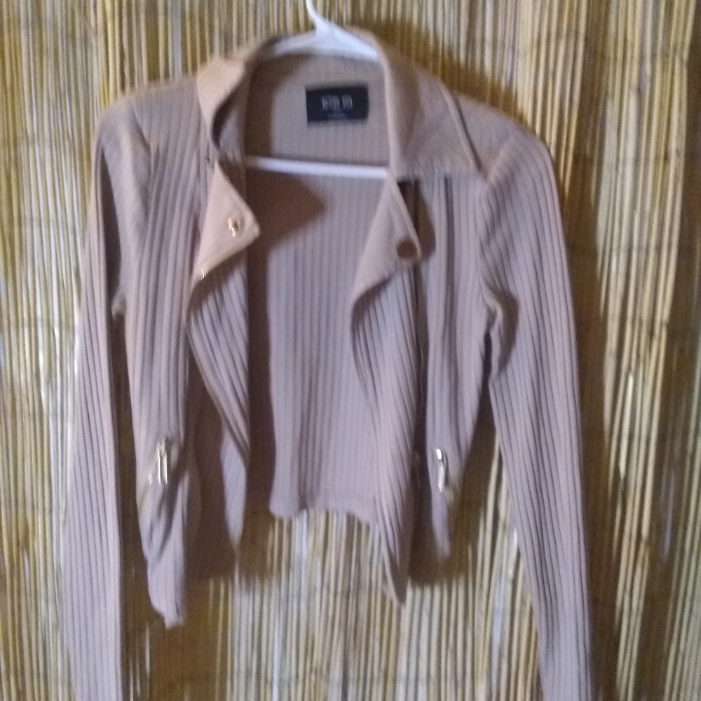 Women's zip up blouse